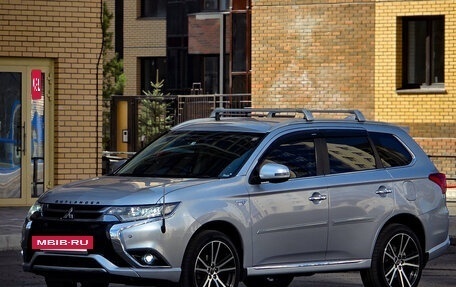 Mitsubishi Outlander III рестайлинг 3, 2017 год, 2 740 000 рублей, 7 фотография