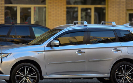 Mitsubishi Outlander III рестайлинг 3, 2017 год, 2 740 000 рублей, 25 фотография