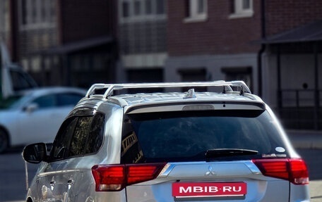 Mitsubishi Outlander III рестайлинг 3, 2017 год, 2 740 000 рублей, 32 фотография