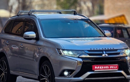 Mitsubishi Outlander III рестайлинг 3, 2017 год, 2 740 000 рублей, 23 фотография