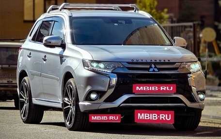 Mitsubishi Outlander III рестайлинг 3, 2017 год, 2 740 000 рублей, 20 фотография