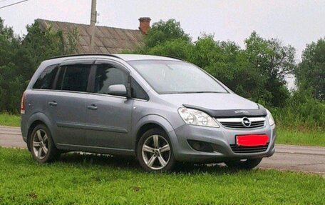 Opel Zafira B, 2011 год, 1 000 000 рублей, 3 фотография
