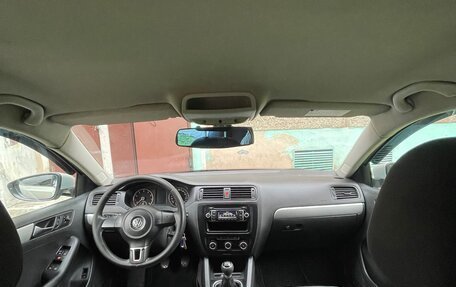 Volkswagen Jetta VI, 2011 год, 835 000 рублей, 5 фотография