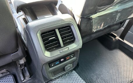 Volkswagen Tiguan II, 2017 год, 2 200 000 рублей, 9 фотография
