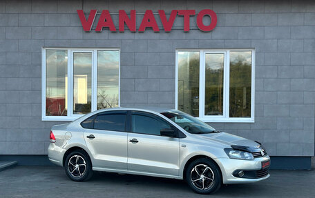 Volkswagen Polo VI (EU Market), 2011 год, 690 000 рублей, 3 фотография