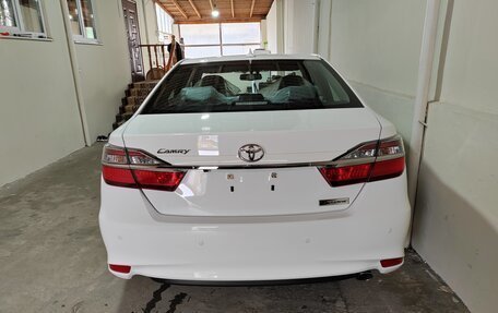 Toyota Camry, 2017 год, 5 800 000 рублей, 4 фотография