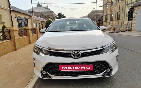 Toyota Camry, 2017 год, 5 800 000 рублей, 10 фотография