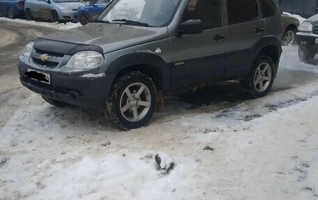 Chevrolet Niva I рестайлинг, 2015 год, 520 000 рублей, 3 фотография