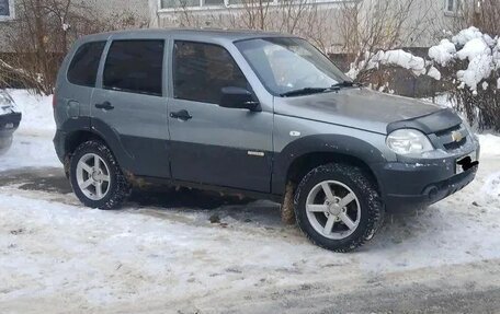 Chevrolet Niva I рестайлинг, 2015 год, 520 000 рублей, 4 фотография