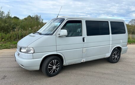 Volkswagen Multivan T4, 2001 год, 900 000 рублей, 1 фотография