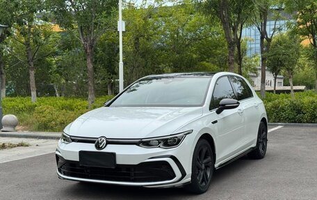 Volkswagen Golf VIII, 2022 год, 1 950 000 рублей, 1 фотография