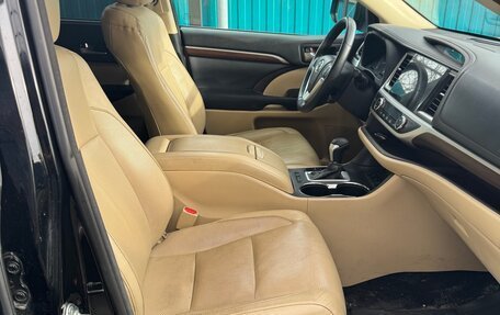 Toyota Highlander III, 2014 год, 3 250 000 рублей, 16 фотография