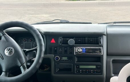 Volkswagen Multivan T4, 2001 год, 900 000 рублей, 3 фотография