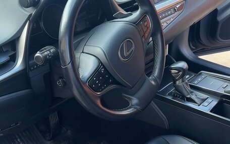 Lexus ES VII, 2020 год, 3 600 000 рублей, 10 фотография
