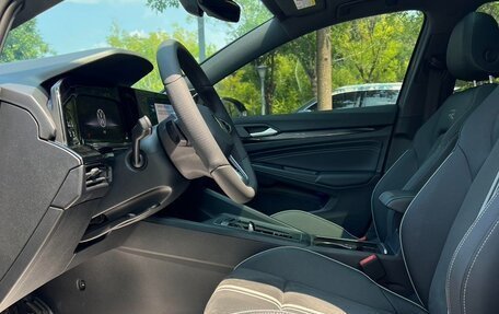 Volkswagen Golf VIII, 2022 год, 1 920 000 рублей, 13 фотография