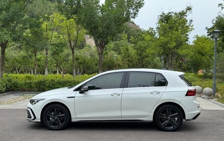 Volkswagen Golf VIII, 2022 год, 1 950 000 рублей, 4 фотография