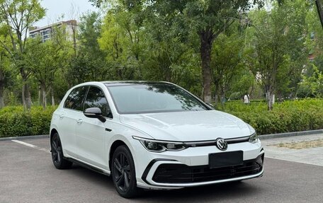 Volkswagen Golf VIII, 2022 год, 1 950 000 рублей, 3 фотография