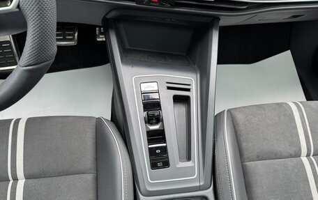Volkswagen Golf VIII, 2022 год, 1 950 000 рублей, 21 фотография