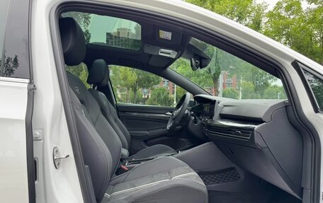 Volkswagen Golf VIII, 2022 год, 1 950 000 рублей, 24 фотография