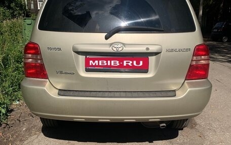Toyota Highlander III, 2001 год, 1 100 000 рублей, 2 фотография