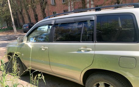 Toyota Highlander III, 2001 год, 1 100 000 рублей, 9 фотография
