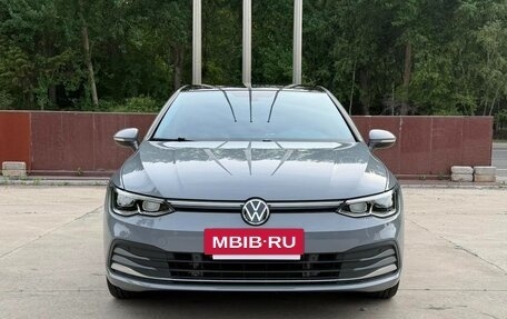 Volkswagen Golf VIII, 2023 год, 1 640 000 рублей, 2 фотография