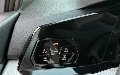 Volkswagen Golf VIII, 2023 год, 1 640 000 рублей, 15 фотография