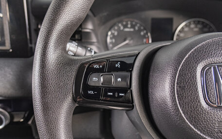 Honda Vezel, 2021 год, 2 099 000 рублей, 14 фотография