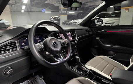 Volkswagen T-Roc I, 2022 год, 2 600 000 рублей, 10 фотография