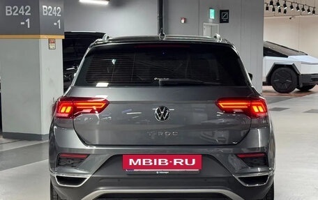 Volkswagen T-Roc I, 2022 год, 2 600 000 рублей, 6 фотография