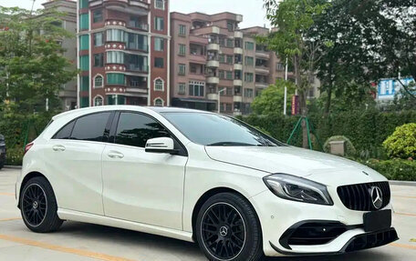 Mercedes-Benz A-Класс, 2017 год, 1 560 000 рублей, 3 фотография