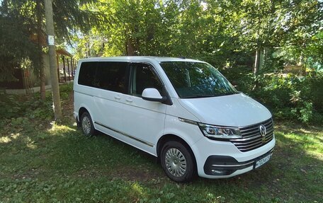 Volkswagen Caravelle T6 рестайлинг, 2020 год, 3 100 000 рублей, 1 фотография