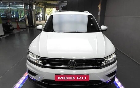 Volkswagen Tiguan II, 2019 год, 2 520 000 рублей, 1 фотография