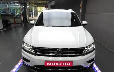 Volkswagen Tiguan II, 2019 год, 2 520 000 рублей, 1 фотография