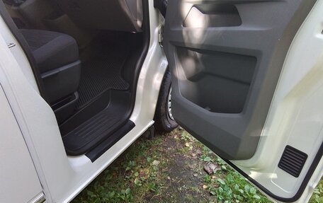 Volkswagen Caravelle T6 рестайлинг, 2020 год, 3 100 000 рублей, 6 фотография