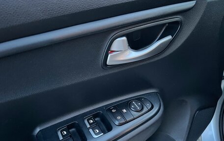 KIA Rio IV, 2018 год, 1 120 000 рублей, 23 фотография