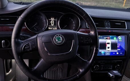 Skoda Superb III рестайлинг, 2010 год, 999 999 рублей, 8 фотография