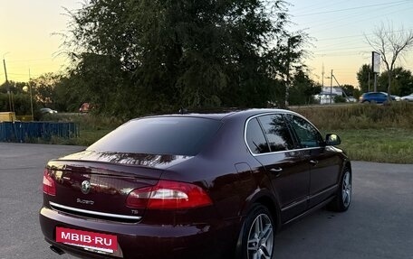 Skoda Superb III рестайлинг, 2010 год, 999 999 рублей, 3 фотография