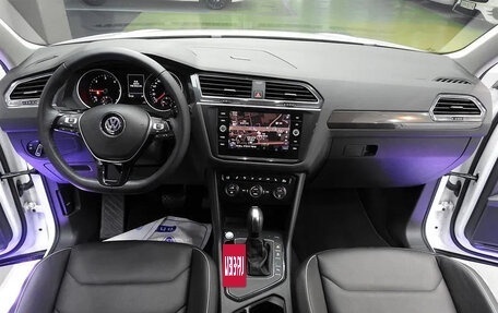 Volkswagen Tiguan II, 2019 год, 2 520 000 рублей, 9 фотография