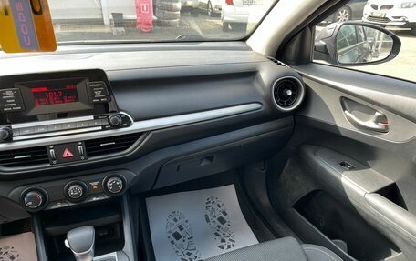 KIA K3, 2020 год, 1 999 000 рублей, 16 фотография