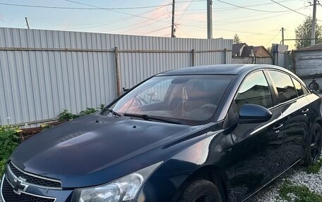 Chevrolet Cruze II, 2010 год, 280 000 рублей, 1 фотография