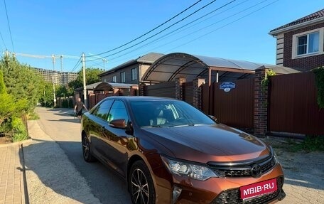 Toyota Camry, 2017 год, 2 100 000 рублей, 1 фотография