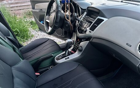 Chevrolet Cruze II, 2010 год, 280 000 рублей, 15 фотография