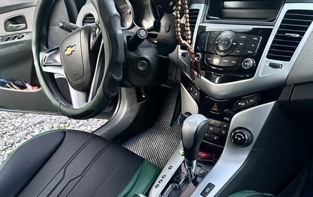 Chevrolet Cruze II, 2010 год, 280 000 рублей, 16 фотография