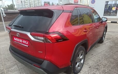 Toyota RAV4, 2021 год, 3 250 000 рублей, 3 фотография