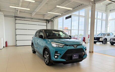 Toyota Raize I, 2020 год, 1 899 999 рублей, 8 фотография