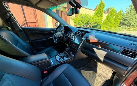 Toyota Camry, 2017 год, 2 100 000 рублей, 9 фотография
