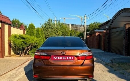 Toyota Camry, 2017 год, 2 100 000 рублей, 6 фотография