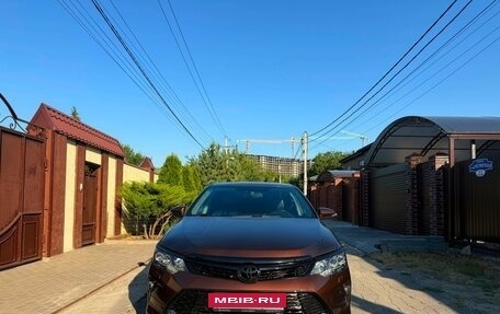 Toyota Camry, 2017 год, 2 100 000 рублей, 10 фотография