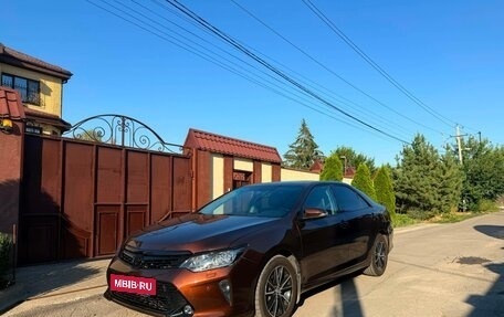 Toyota Camry, 2017 год, 2 100 000 рублей, 7 фотография